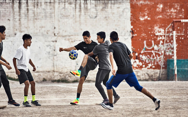 Cách chạy mà không mệt khi chơi bóng đá: Bí quyết để chơi năng động