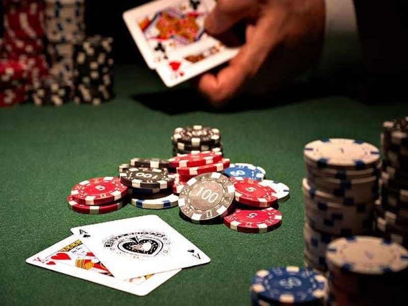Rejam Poker Là Gì? Những Trường Hợp Nên Và Không Nên Rejam Poker