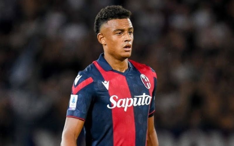Dan Ndoye trong màu áo Bologna
