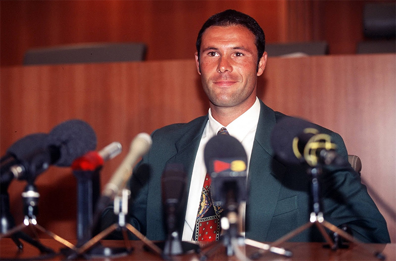 Bosman là gì? “Luật Bosman” khiến thế giới bóng đá thay đổi ra sao?