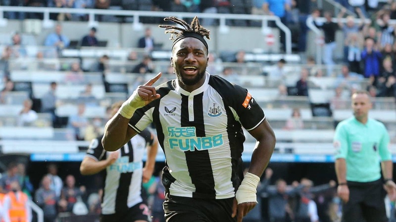 May mắn là cái tên này đã tỏa sáng tại Newcastle Cầu thủ Allan Saint-Maximin - Tự tin làm nên khác lạ