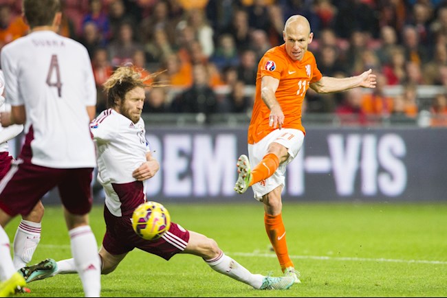 Vai Trò Của Tiền Vệ Kiến Thiết Trong đội Hình Bóng đá